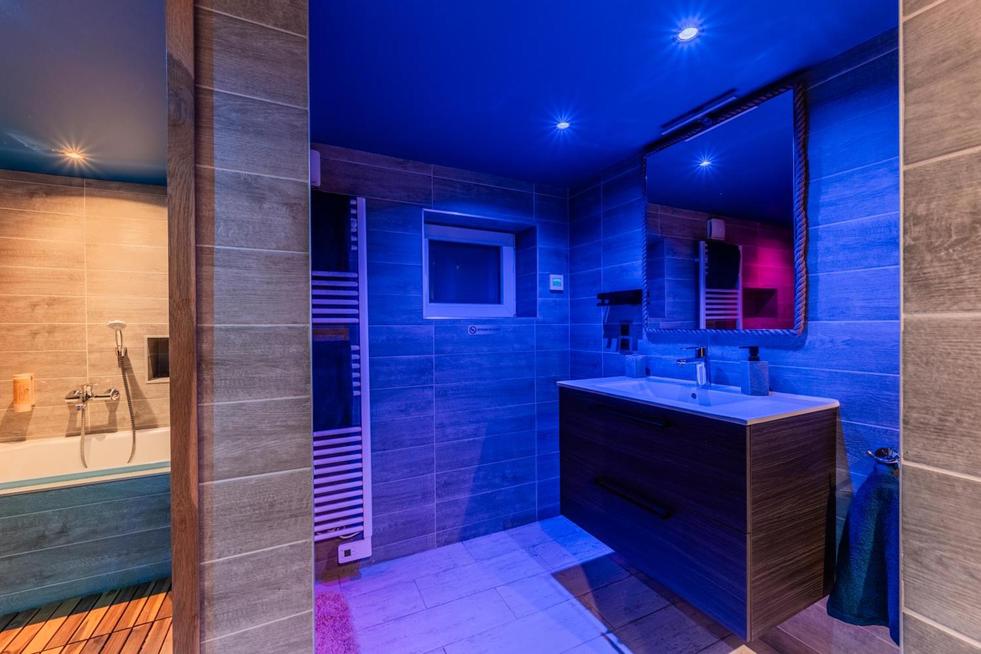 Un Metre Sous Terre & Mer Spa - Wellness - Loveroom Herrlisheim Esterno foto